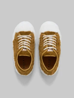 Sneakers><noscript><img width=
