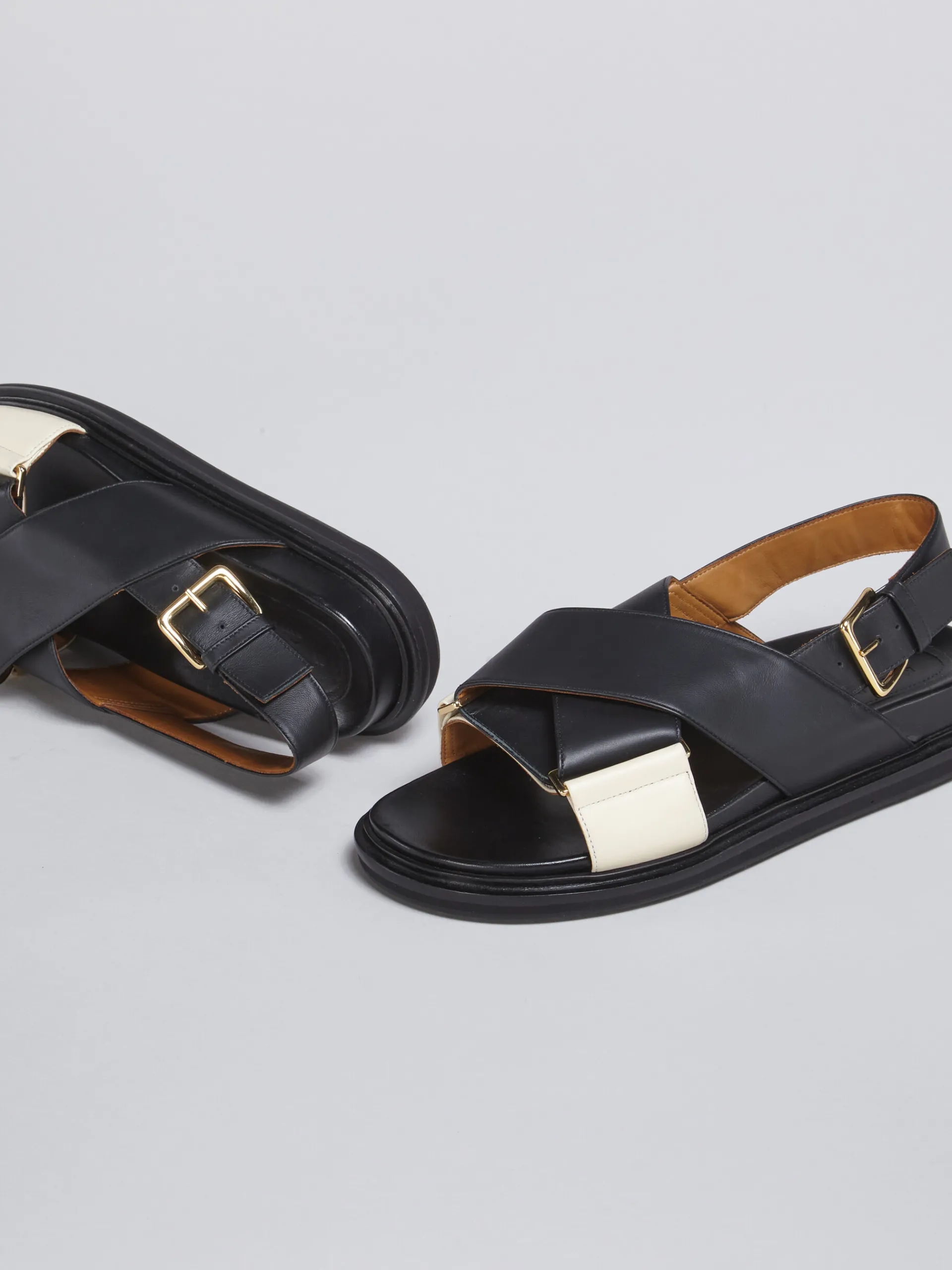 Slides & Sandals | Fussbett>Marni Black And White Leather Fussbett BLACK/SILKWHITE