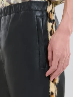 Pants><noscript><img width=