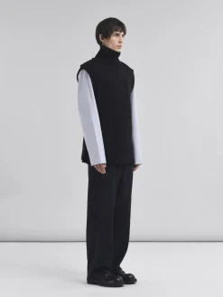 Knitwear><noscript><img width=