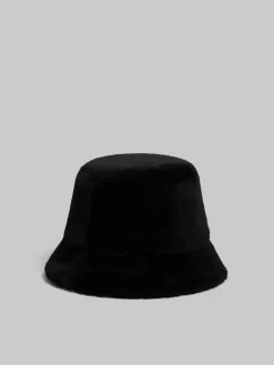 Hats><noscript><img width=