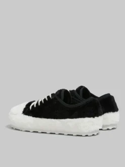 Sneakers><noscript><img width=