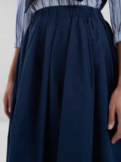 Skirts><noscript><img width=