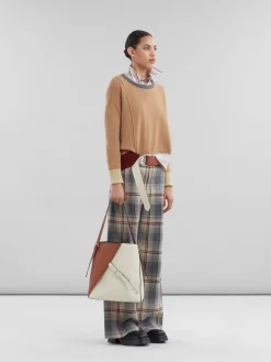 Knitwear><noscript><img width=