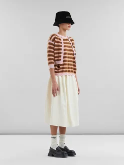 Skirts><noscript><img width=