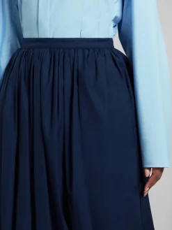 Skirts><noscript><img width=