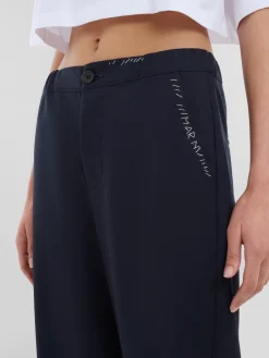 Pants><noscript><img width=