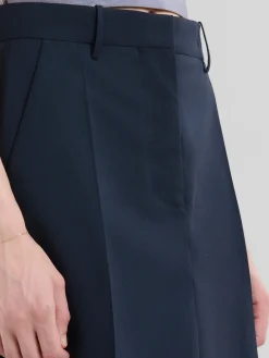 Skirts><noscript><img width=