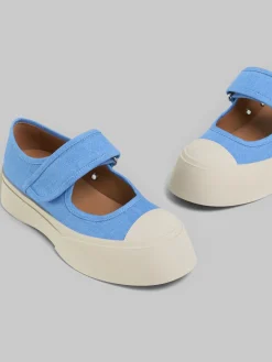 Sneakers | Pablo><noscript><img width=