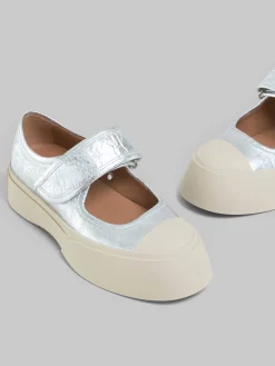 Sneakers | Pablo><noscript><img width=