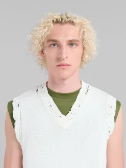 Knitwear><noscript><img width=