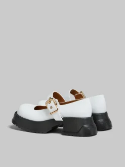 Heels | Sneakers><noscript><img width=