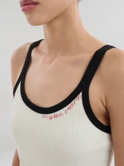 Tops & T-Shirts><noscript><img width=